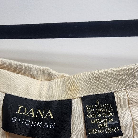 Dana Buchman. Vintage, Cream Silk & Linen Blend pants. Size: 4 - Picture 11 of 11